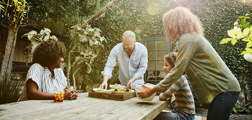 4 ways small businesses can reward employees when budgets are tight